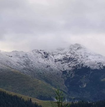 VIDEO Prima ninsoare din acest sezon, pe Transalpina