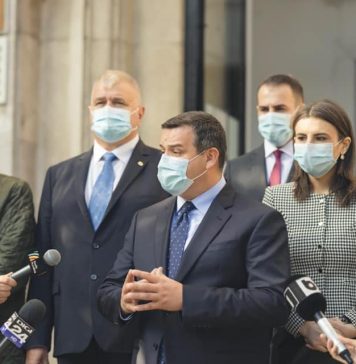 PMP a depus lista candidaţilor la parlamentare pentru Bucureşti; Ce fost primar s-a înscris în partid