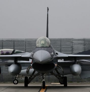 Încă două aeronave F-16 Fighting Falcon, din lotul de cinci, au sosit în România