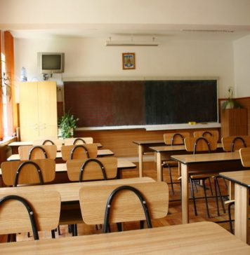 Alte 15 școli din Capitală au intrat în scenariu roșu din cauza COVID-19