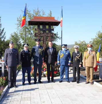 Videoconferinţă de Ziua Armatei cu militarii din teatrele de operaţii