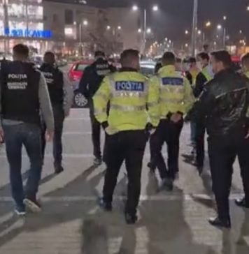 Pandemia de COVID, combătută în București cu mascații de la SAS și de polițiștii de la Omoruri