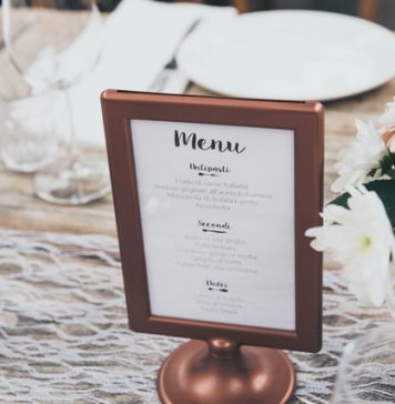 Industria HoReCa ar putea fi scutită de impozitul specific până la sfârşitul anului