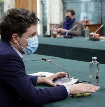 Nicuşor Dan, discuții online cu primarii de sector despre măsurile privind pandemia şi gestionarea deşeurilor