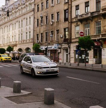 Un agent de poliţie din București a refuzat o mită de 15.000 lei şi a sesizat Direcţia Generală Anticorupţie