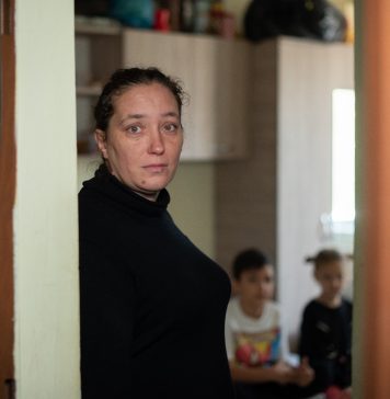 Studiu: Mai puţin de jumătate dintre angajaţii români sunt mulţumiţi de locul de muncă