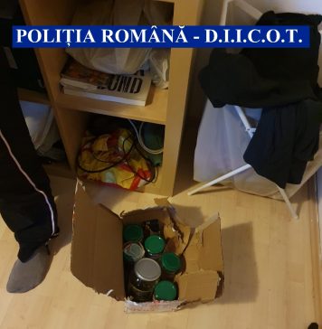 Două persoane, arestate preventiv. Vindeau cannabis în pliculeţe care ar fi trebuit să conţină ulei de cânepă