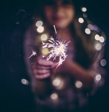 Mesaje de Revelion 2021. Felicitări, urări și SMS-uri pentru Anul Nou