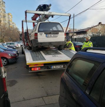 Poliția Locală Sector 2 eliberează locurile de parcare de vehicule abandonate
