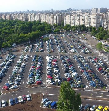 Taxă modică pentru două parcări din Sectorul 4. Avertisment pentru cei care și-au abandonat mașinile aici