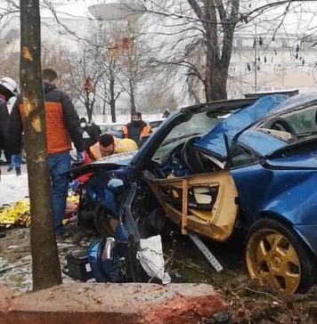 Accident pe bulevardul Theodor Pallady din Bucureşti. Şoferul, resuscitat pe şosea