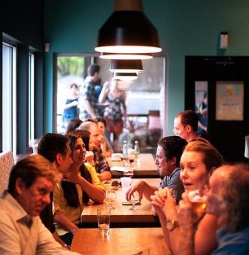 Autoritățile și-au dat seama că au greșit ora închiderii restaurantelor din București. Vor fi deschise până la ora 23:00