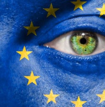 Comisia Europeană recomandă testare RT-PCR la frontiere. S-ar putea decide încetarea oricăror călătorii neesenţiale