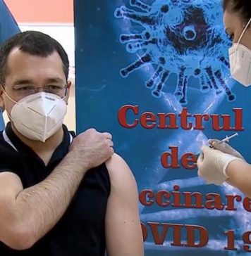 Voiculescu anunță că nu mai tolerează vaccinarea „peste rând„