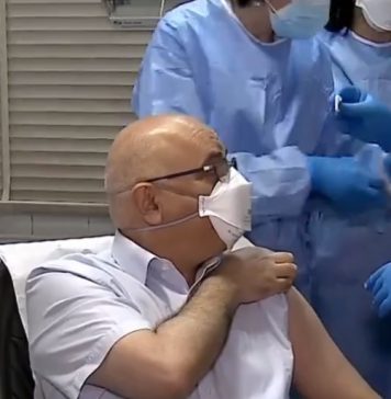 Raed Arafat s-a vaccinat anti-Covid: E un gest de normalitate. E singura speranță pentru toți