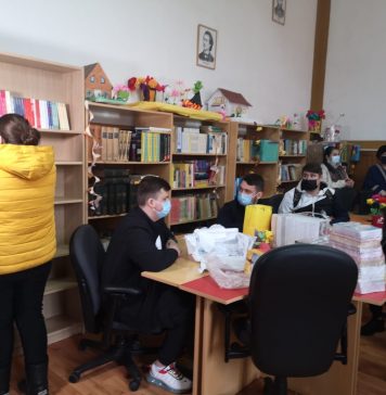 Unde poți dona cărți în București | Sute de cărți au fost donate deja pentru Liceul Iordache Zosima din comuna Armășești. Campania continuă!