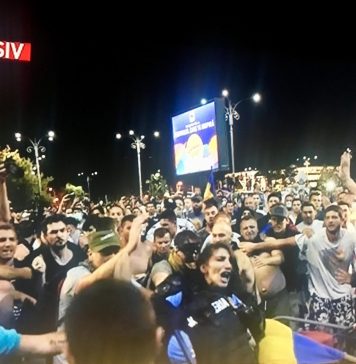 Condamnări definitive în dosarul „10 august”: Închisoare cu executare pentru cei doi bărbați care au atacat-o pe jandarmeriță