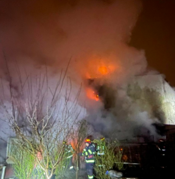 News ALERT / Un nou incendiu violent în Capitală! A luat foc un bloc din Sectorul 1 – VIDEO