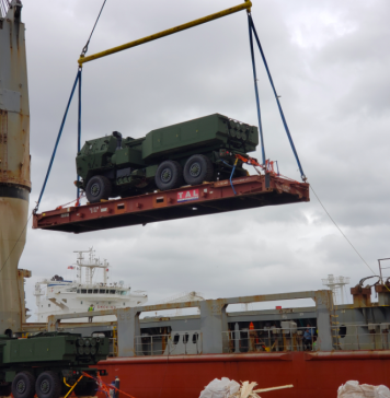 Elementele primului sistem de rachete HIMARS au ajuns în România
