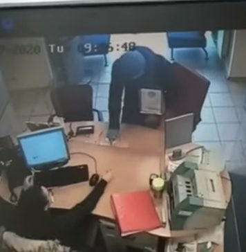 News ALERT / Tentativă de jaf cu pistol la o bancă din Capitală; Reacția surpriză a angajatului băncii