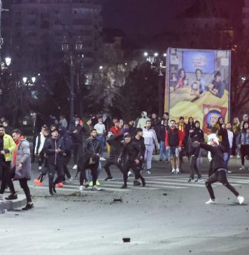 Aproape 150 de amenzi, aplicate în urma protestelor de marţi din Capitală