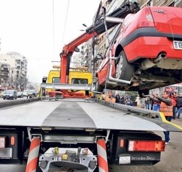 Primăria Sectorului 1 plănuiește ridicarea mașinilor parcate neregulamentar pe domeniul public
