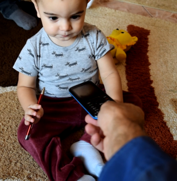 Efectele negative ale supraexpunerii copiilor la ecrane au crescut foarte mult în pandemie