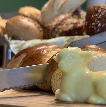 Paşte 2021. Cum recunoaştem carnea de miel proaspătă. Recomandări utile la cumpărături