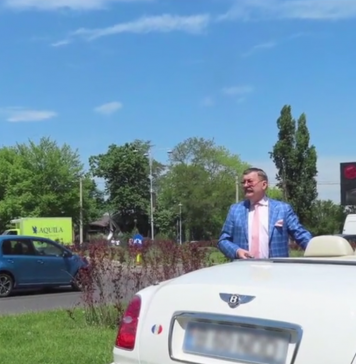 Un milionar din București şi-a tamponat Bentley-ul la o zi după ce a rămas fără baterie la Ferrari