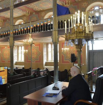 Federația Comunităților Evreiești din România a organizat un eveniment de susținere a Statului Israel; Vexler(președinte Federației): Statul Israel este supus unui atac terorist continuu(…)care a avut drept ţintă în primul rând populaţia civilă