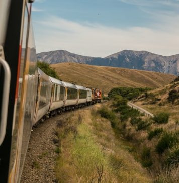 Viteza medie a unui tren în România, cea mai scăzută din UE: ”Îl pot întrece cu bicicleta”