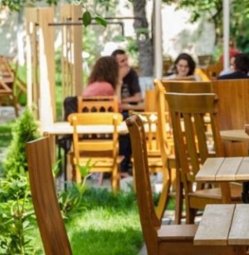 Sălile de spectacol, cinematografele, restaurantele şi cafenelele din Bucureşti, redeschise de astăzi la 30% din capacitate