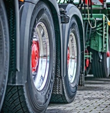 Protest cu tractoare, în jurul Palatului Parlamentului / Recomandările Brigăzii Rutiere