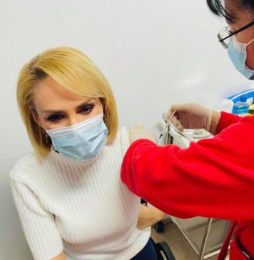 FOTO Firea i-a prezentat premierului Cîțu ”dovada vaccinării”: Hai cu realizările woooww!