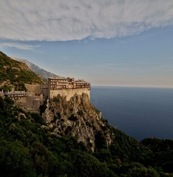 Grecia este cea mai căutată destinaţie a verii. Paralela 45 reduce timpul de așteptare pentru cererile de vacanțe printr-un nou call center