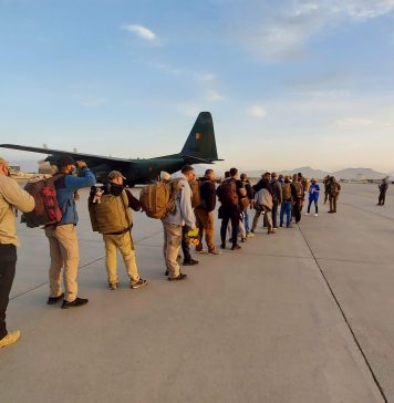 ULTIMA ORĂ / MAE anunță că ultimul cetățean român care a solicitat sprijin a reușit evacuarea din Kabul