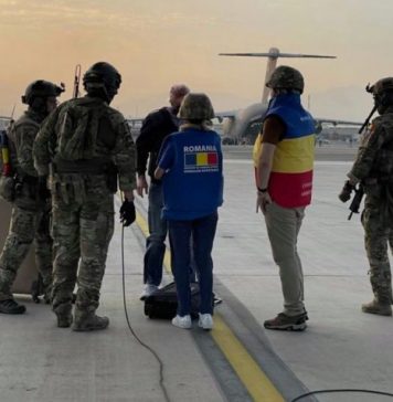 14 români au reușit să ajungă în incinta Aeroportului internaţional din Kabul