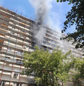 Incendiu puternic într-un bloc din Capitală. Locatarii au fost evacuați/Sunt restricții de trafic – FOTO/VIDEO