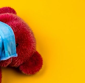 Bilanț 5 august. Încă o zi cu peste 200 de cazuri de COVID-19