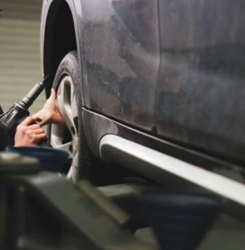 Problemele pentru șoferii asigurați la City Insurance: Service-urile auto refuză să mai repare mașinile