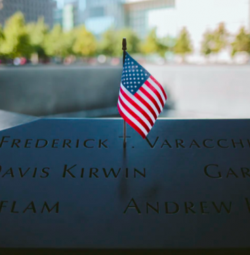 VIDEO/ Omagiu adus de diplomaţii Ambasadei României la Washington victimelor atentatelor de la 11 septembrie