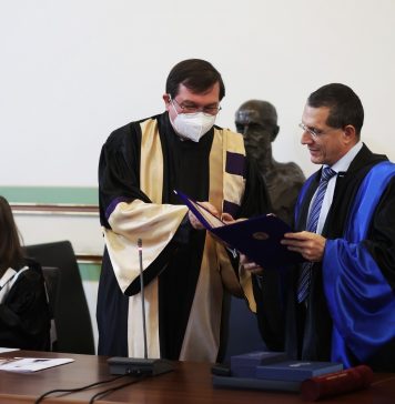 Maratonul profesional desfăşurat la Bucureşti de elita stomatologiei