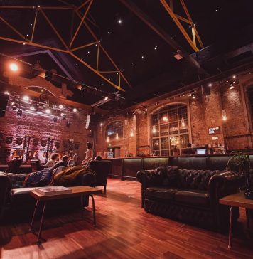 Clubul Expirat se transformă temporar în destinație pe Airbnb: ”Dăm ocazie one of a kind de povestit” – FOTO