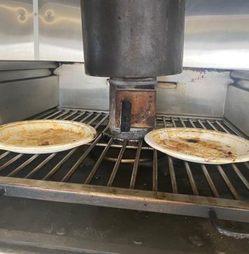 Noi controale ale ANPC în magazinele Mega Image. Încă o unitate ar putea fi închisă – FOTO