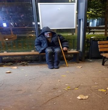 Om al străzii, salvat de un echipaj al Poliției Locale Sector 2