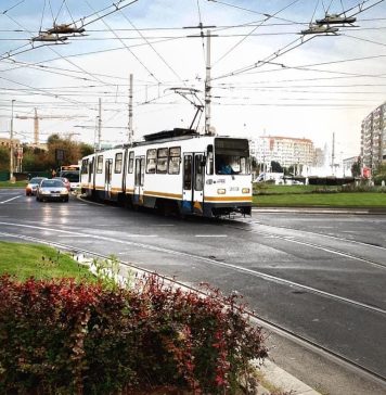 Temporar, tramvaiele liniilor 36 și 46 vor circula deviat