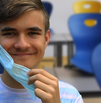 Orele de educaţie fizică în spaţii interioare închise din București, fără mască protecţie începând de joi