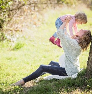 PROIECT: Bani pentru mamele care se întorc mai repede la serviciu