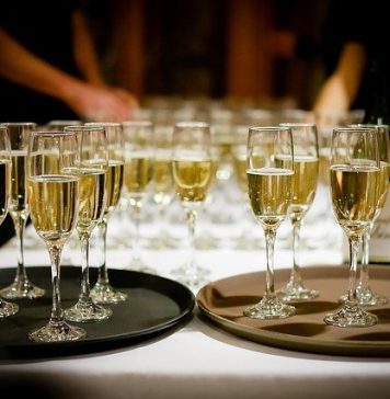 Șampania s-a dovedit a fi mai profitabilă în 2021 decât investiţiile în Bitcoin