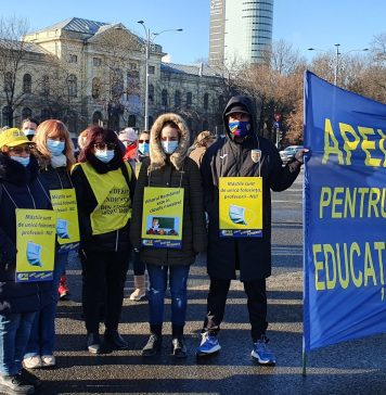 Salariații din învățământ reiau protestele în Capitală: Ne-am săturat să fim „sacrificații de serviciu” – VIDEO